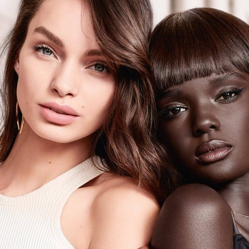 Luma Grothe và Duckie Thot với Kem nền Infallible 24h Fresh Hero